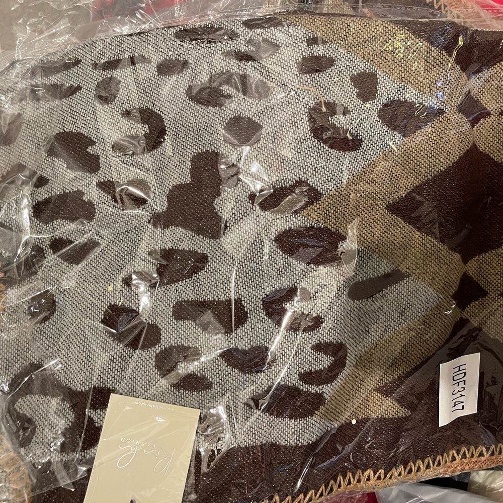 Chevron Leopard Print Sweater Open Front Poncho - image 8